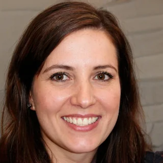 Gwendoline M., Responsable Communication & Marketing